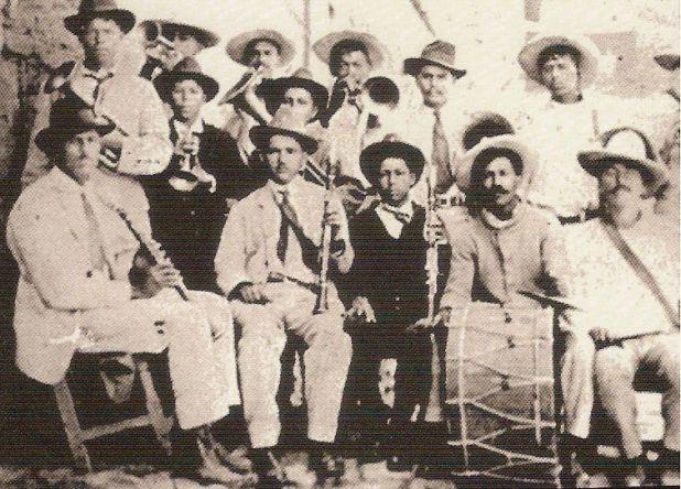 Fotografía histórica de una banda sinaloense, 1918.
